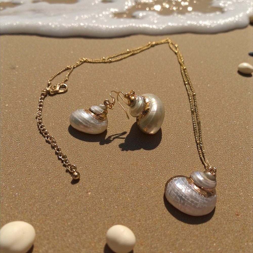 Gold and Silver Shell Jewelry Set